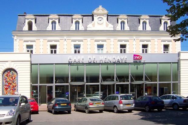 Annexe Hotel De La Gare Hendaye Buitenkant foto